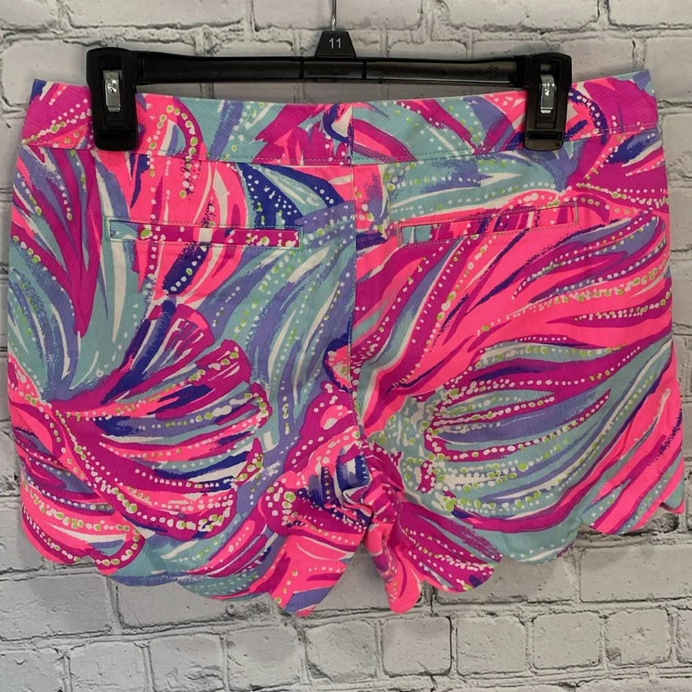 EUC Lilly Pulitzer: The Buttercup Short - Picture 2 of 2
